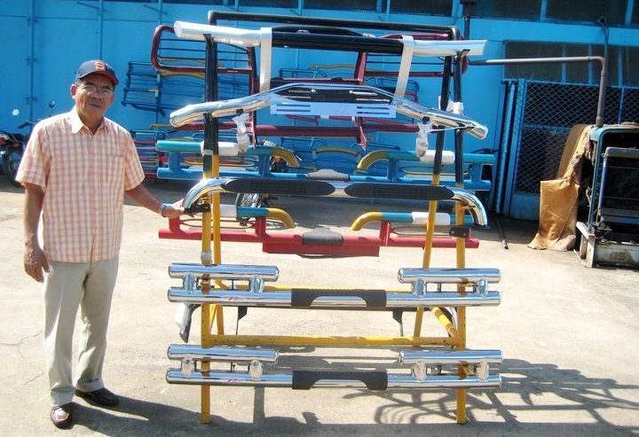 Juan de Jesús Marte (buche), una figura emblemática de Moca, fabricante de los famosos Bumpers Buche